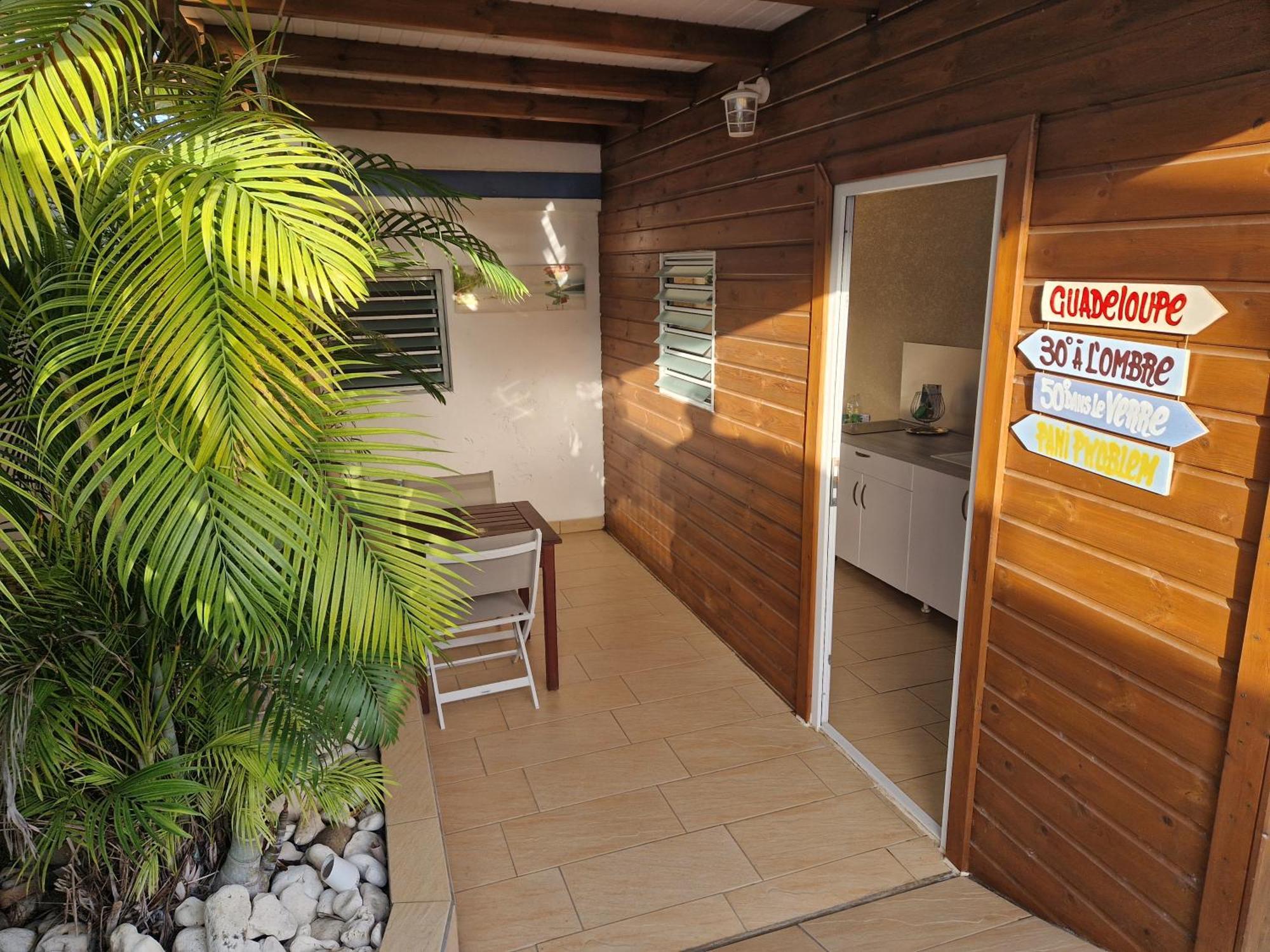 F2 ZEN&GREEN - PISCINE et CONFORT Baie-Mahault Exterior foto